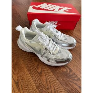 NIB Nike Women's V2K Running Shoes